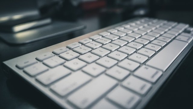 Как долго работает аккумулятор клавиатуры Apple Magic Keyboard?